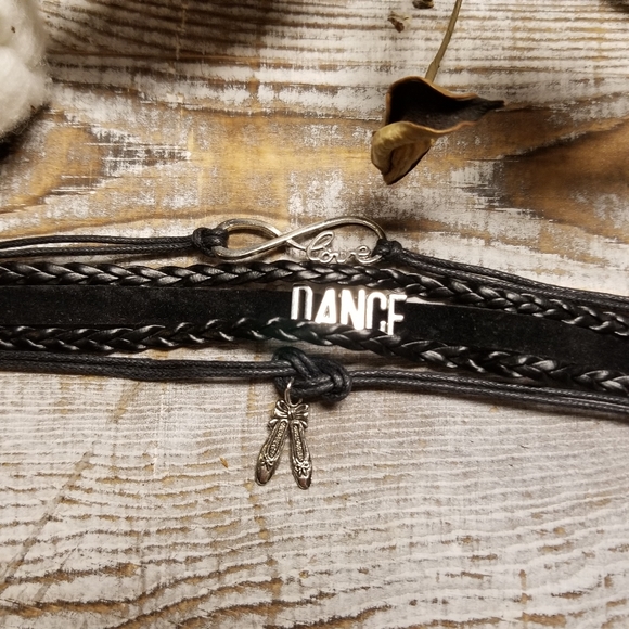 🩰🩰Super Cute Love dance bracelet🩰🩰 - Picture 2 of 6